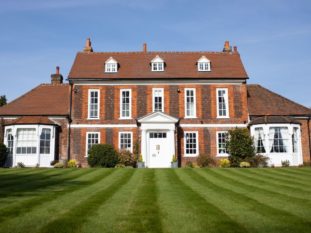 the beaconsfield clinic